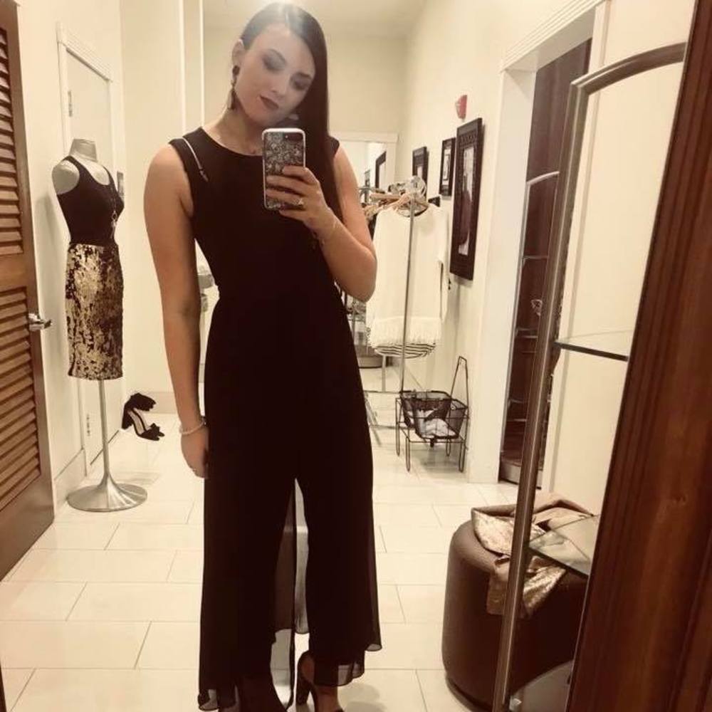 Meet your Posher, Caitlin